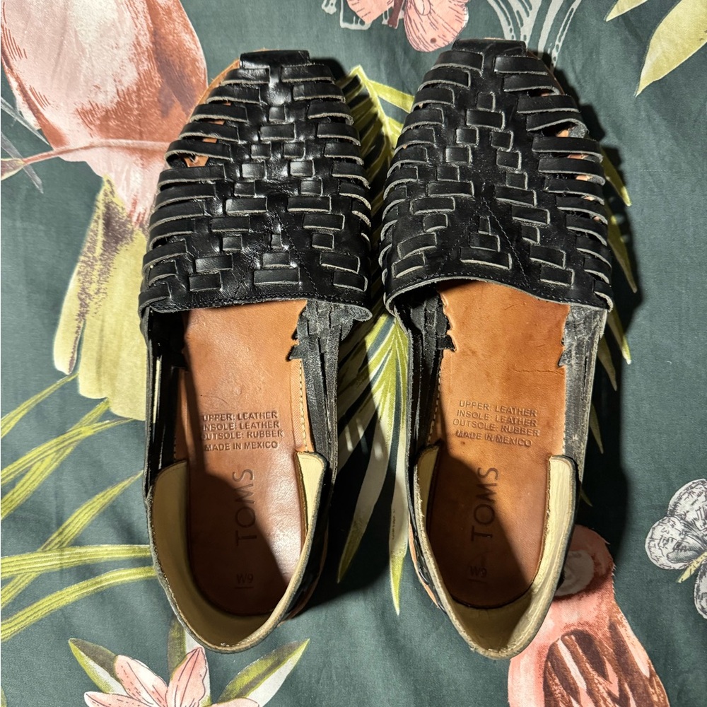 Toms Black Leather Flats with Woven Design
